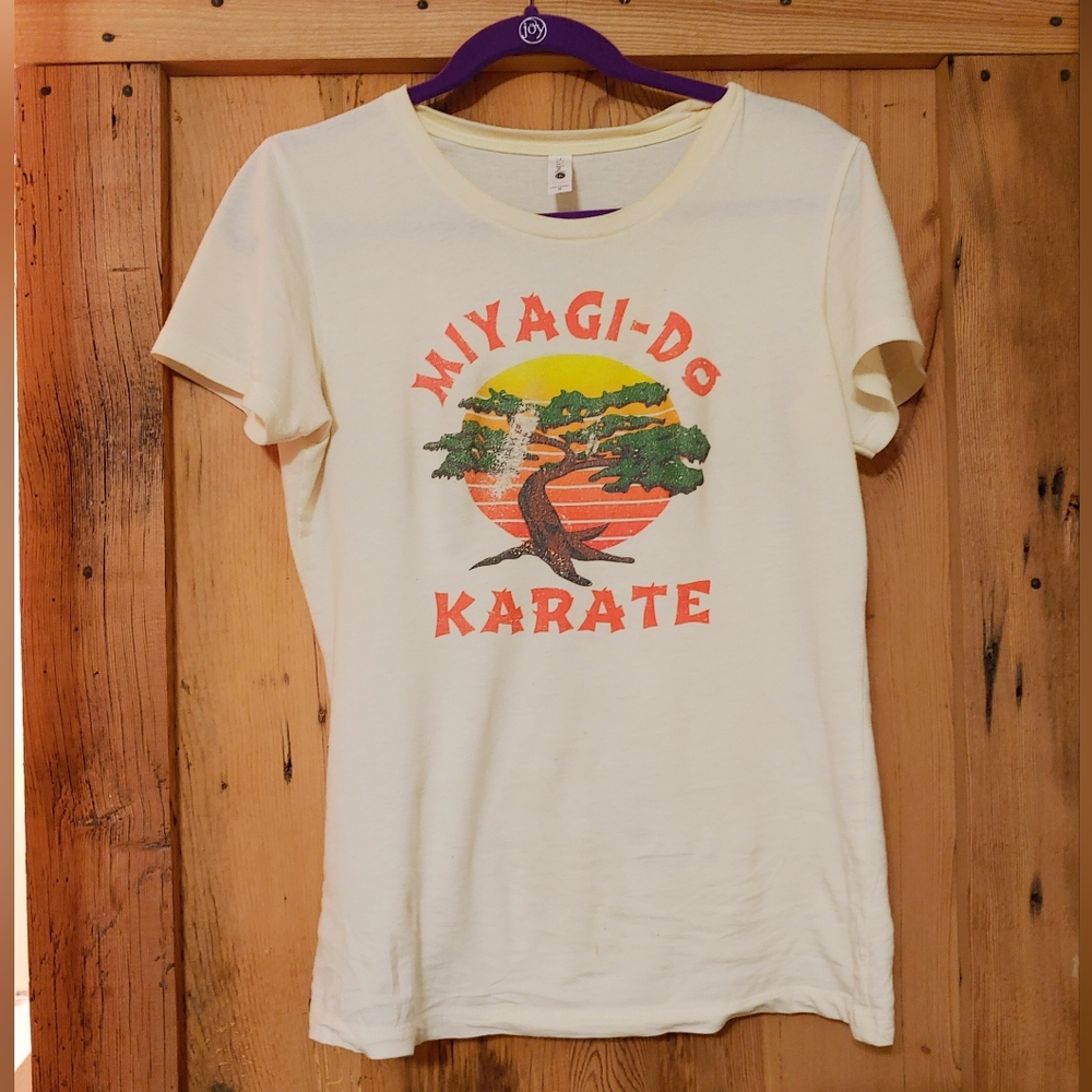 Miyagi-Do Karate tee shirt Cobra Kai Fandom, size small
